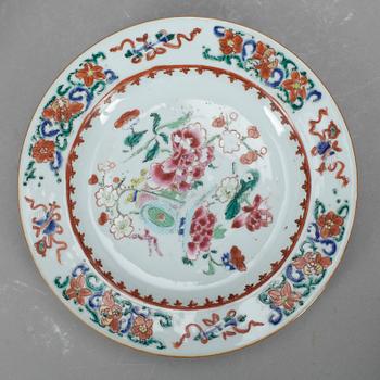 TALLRIKAR, 4 st, porslin, Qing dynastin, Qianlong, (1735-1796).