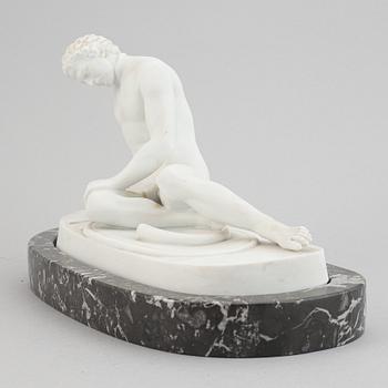 Figurin, parian, "den döende gallern", 1900-tal.