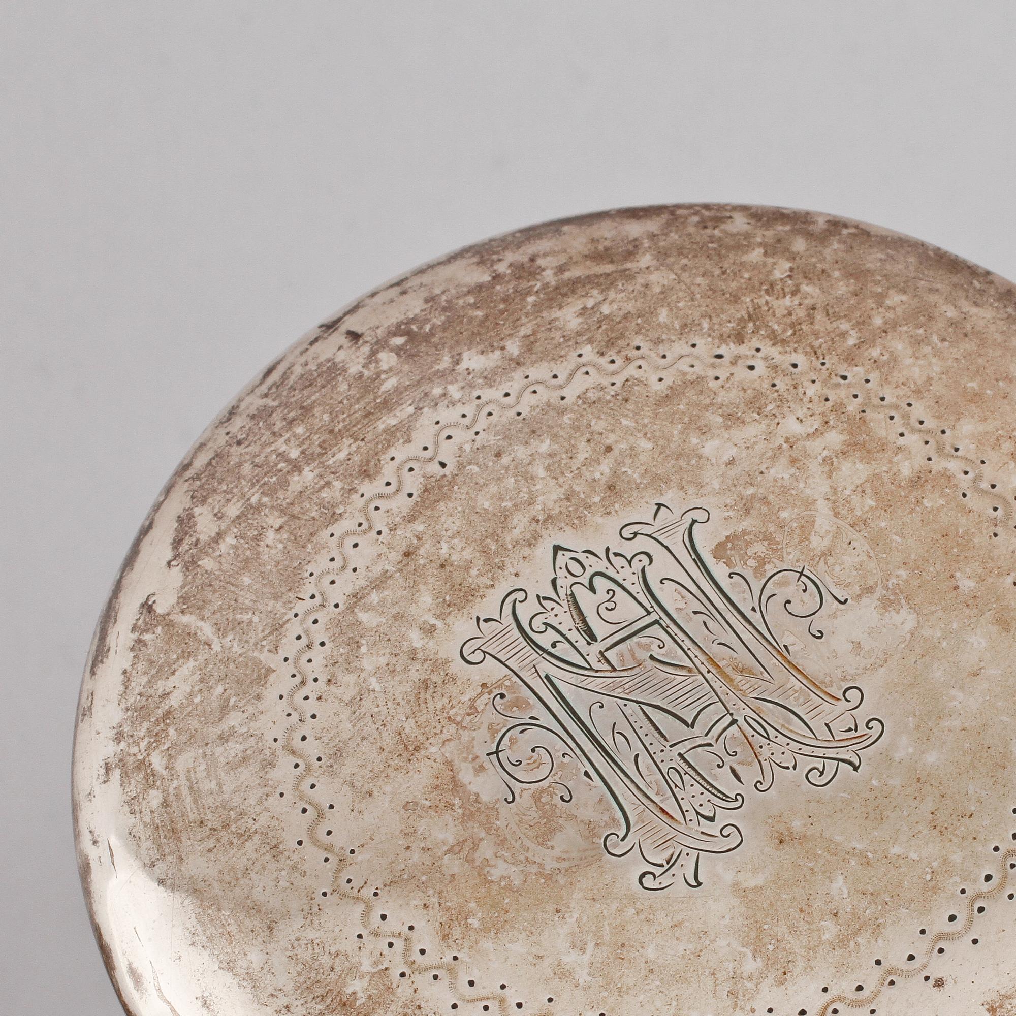 STOP, SERVETTEHÅLLARE samt TÅNG, silver och glas, Sverige samt England, 1800/1900-tal.