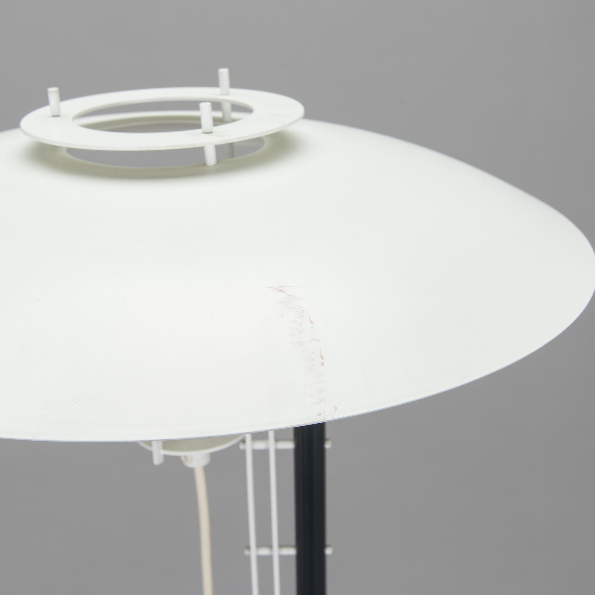 Juha Leiviskä, A 21th century floor lamp, Valaisinpaja for Artek.