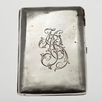 CIGARRETTETUI, silver, Moskva, Ryssland ca 1913. Vikt ca 140 g.