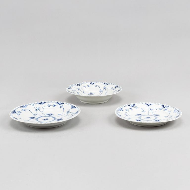17 parts of the porcelain dining service 'Musselmalet' from Royal Copenhagen.