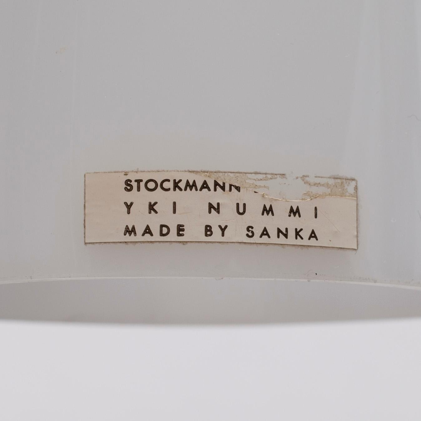 YKI NUMMI, VÄGGLAMPA.