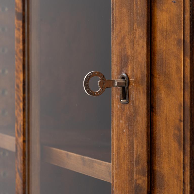 Bokskåp, 1920/30-tal.