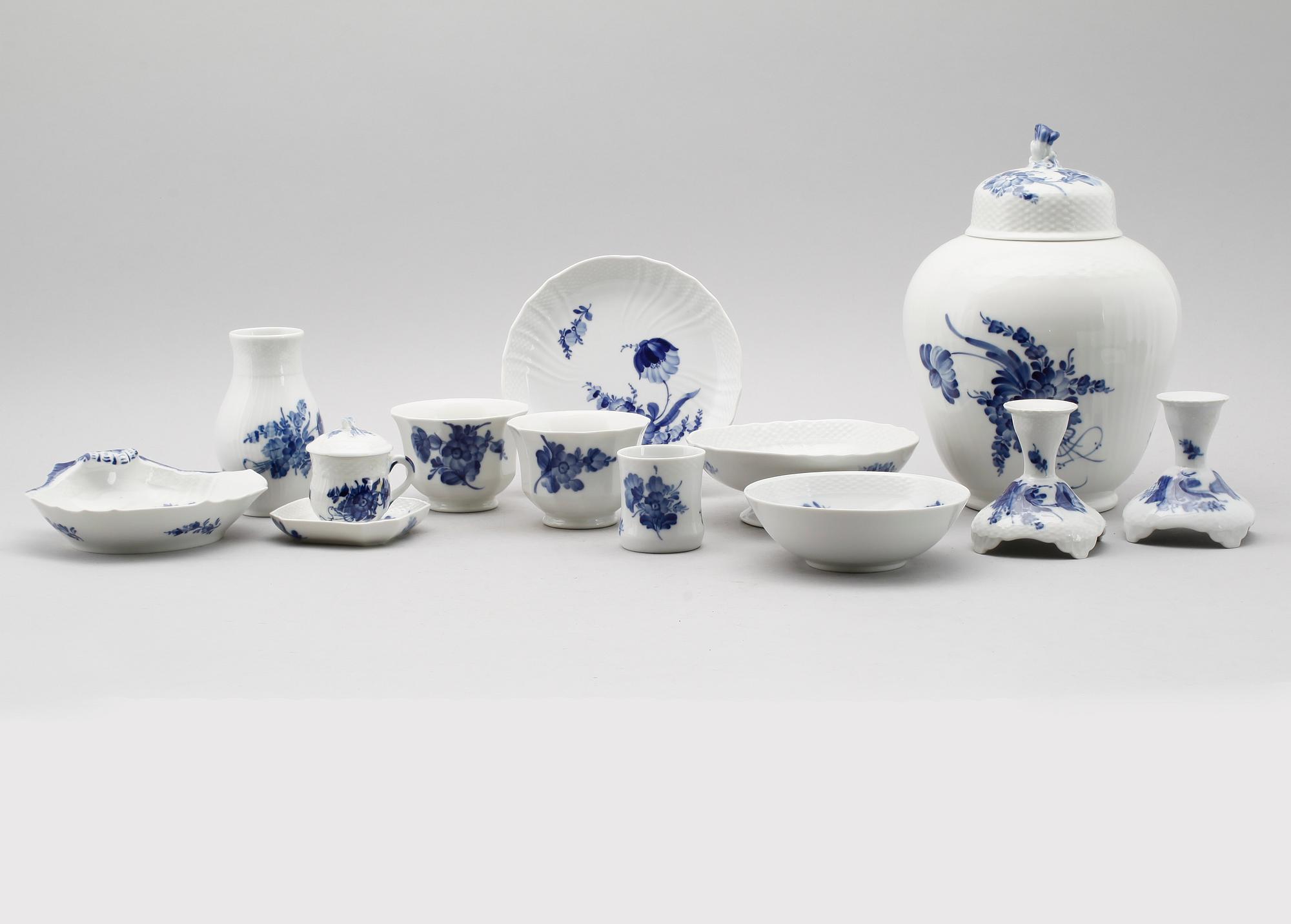 SERVISDELAR, 11 delar, porslin, "Blå Blomst", Royal Copenhagen.