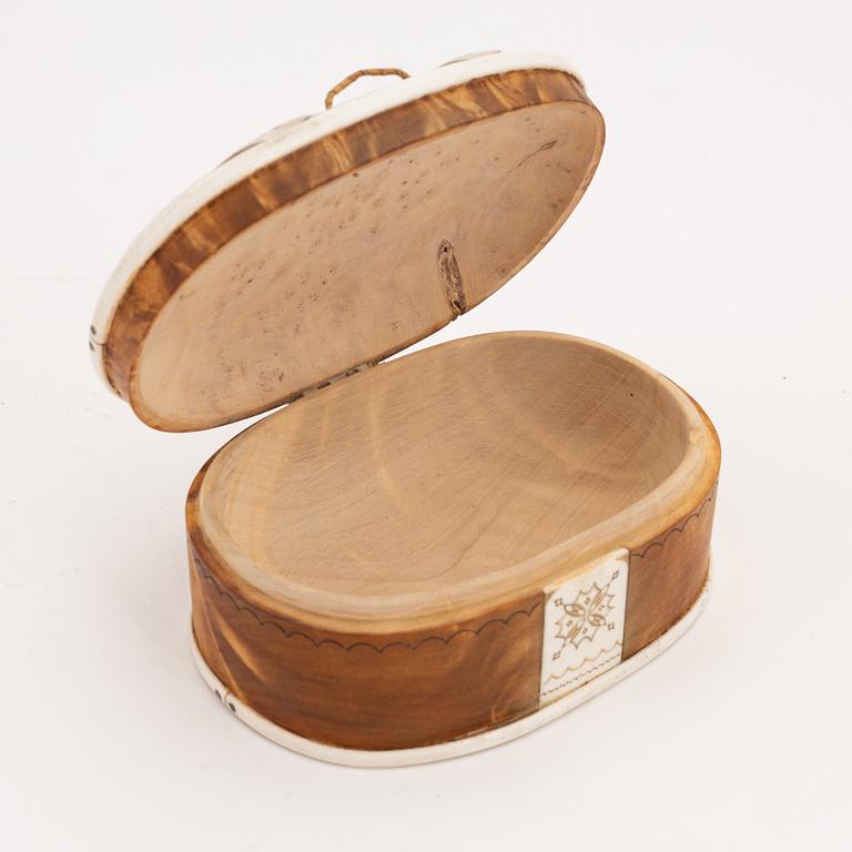 A birch box by Thore Sunna, before 1966, signed.