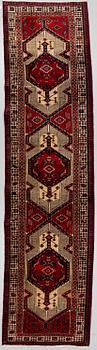 A Sarab runner, ca 394 x 100 cm.
