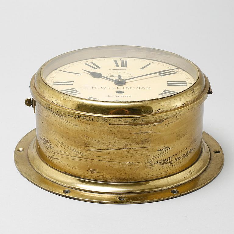 A ship clock, London, around the year 1900.