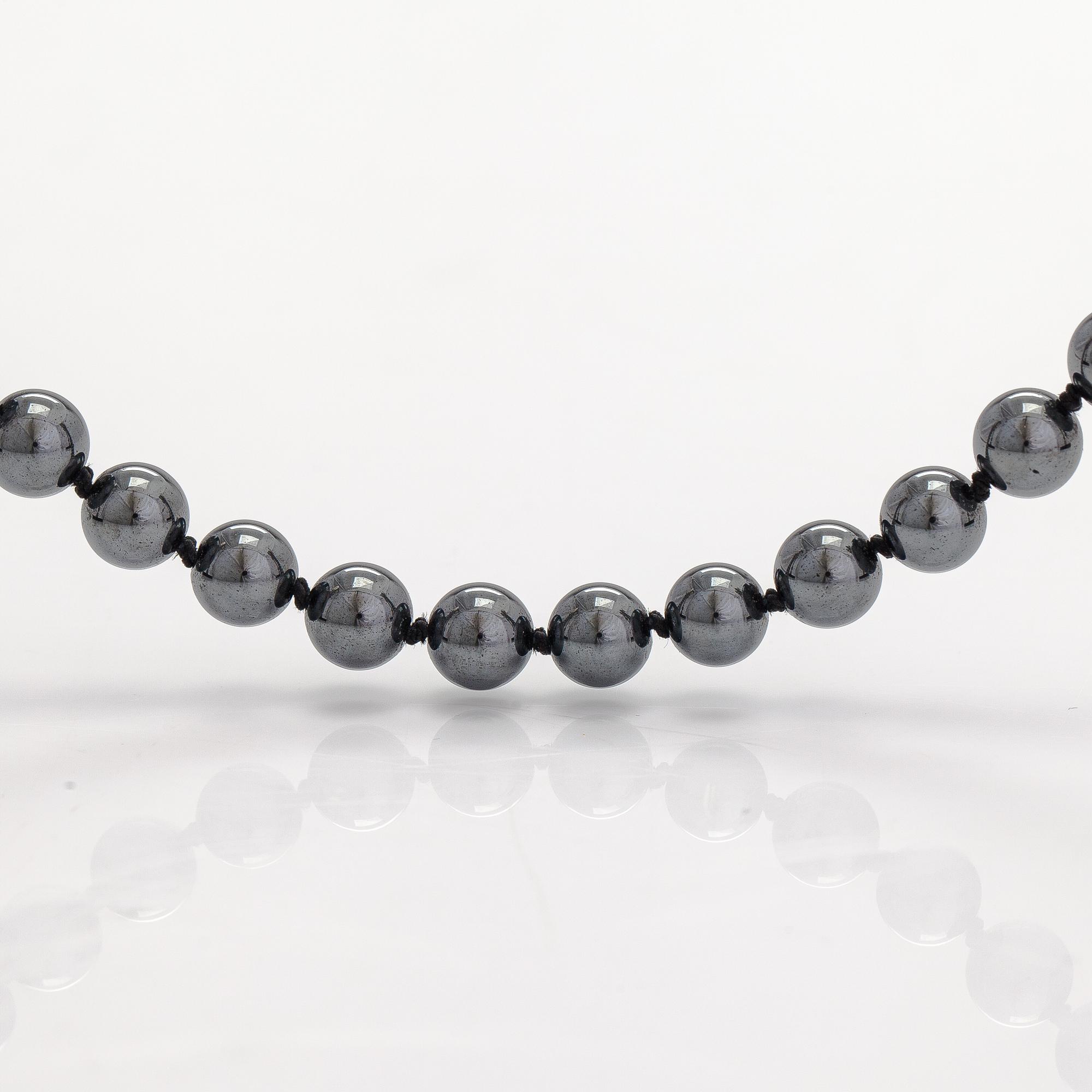 Ole Lynggaard, Three pearl collier without lock, hematite, rock crystal and goldstone. Denmark.