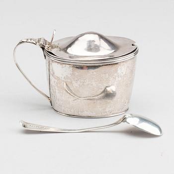 SENAPSSKÅL OCH SKED, silver, London, 1802 SAMT 1805-6.