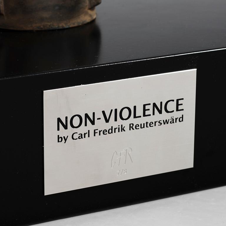 Carl Fredrik Reuterswärd, "Non-violence".