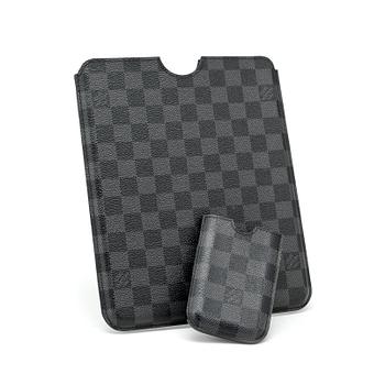 LOUIS VUITTON, cases for Ipad and Iphone 4 in damier graphite.