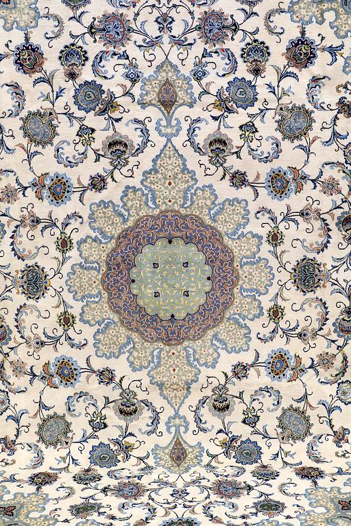 A carpet, sk Royal Kashan, ca 432 x 313 cm.