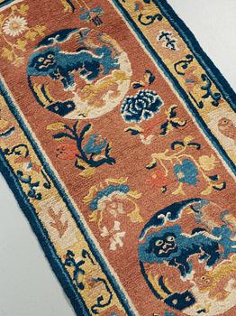 RUG. Antique Ningxia. 160,5 x 71 cm. China late Qing dynasty.