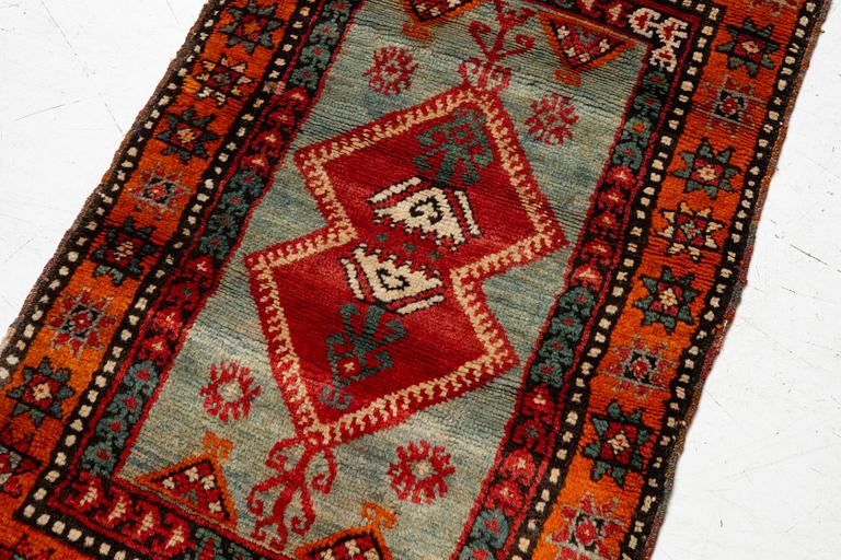 An antique Sivas Yastick rug, c. 93 x 53 cm.