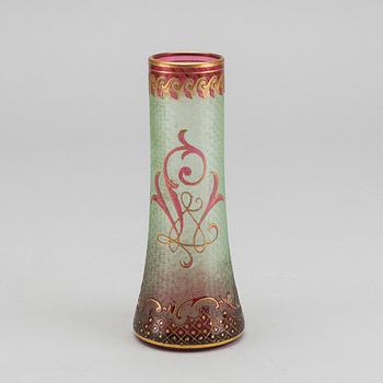 VAL ST LAMBERT, vas signerad ca 1900 glass.