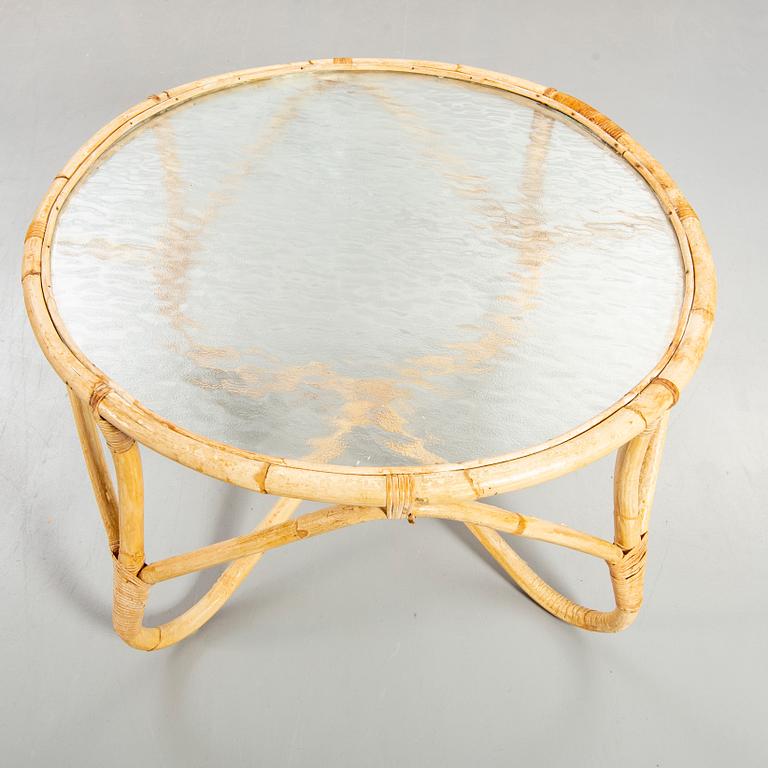 Garden group, 4 armchairs, table, second half of the 20th century.