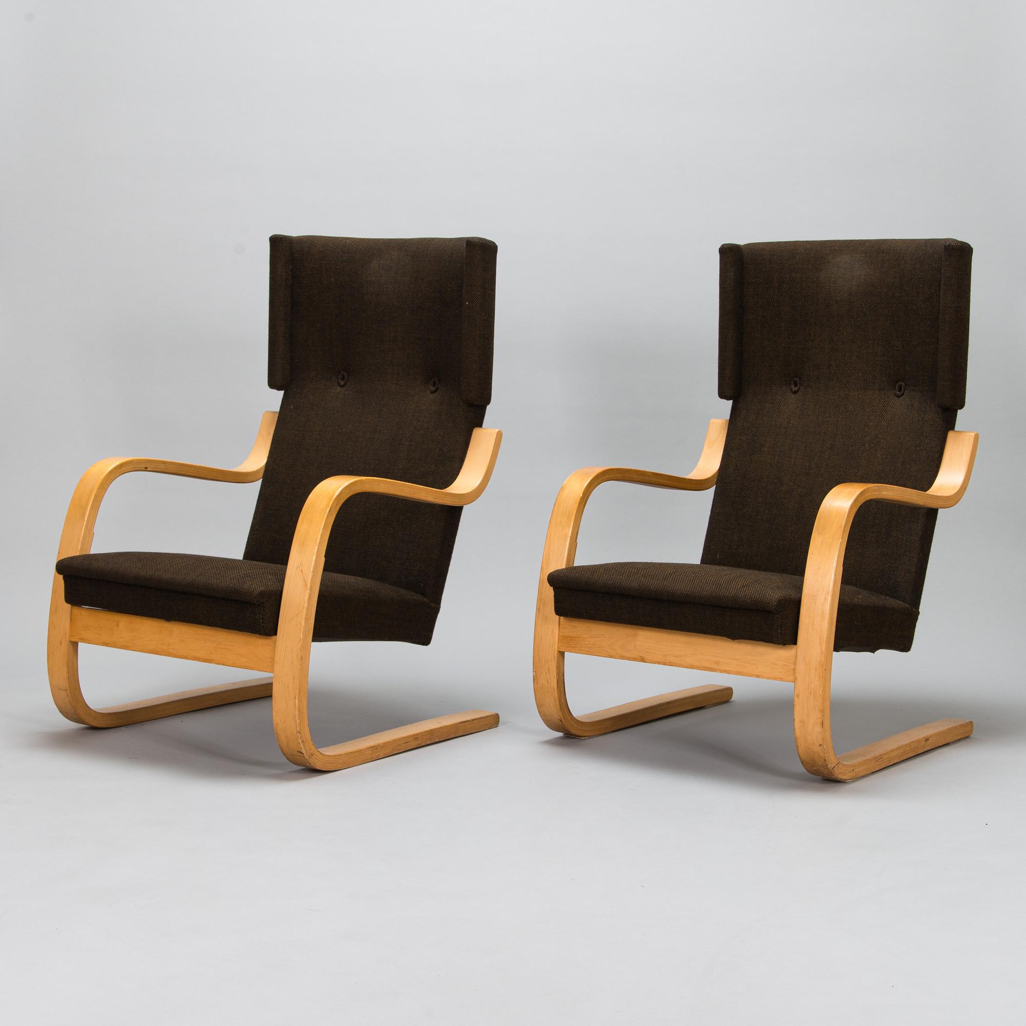Alvar Aalto, A pair of mid-20th century '34/401' armchairs for O.Y. Huonekalu- ja Rakennustyötehdas A.B. Finland.