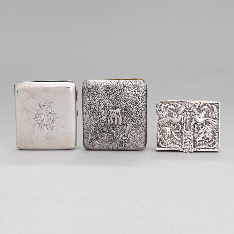 SAVUKERASIOITA, 2 kpl, ja RASIA, hopeaa, Suomi ja Espanja, 1900-luku.