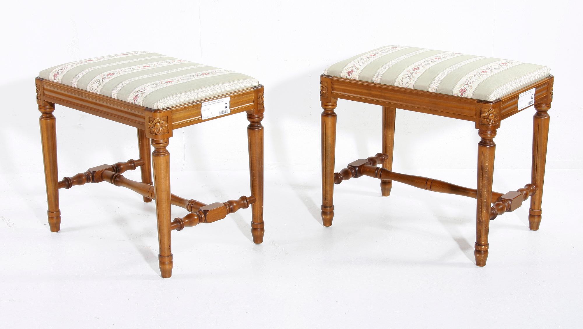 TABURETTER, ett par, gustaviansk stil, 1900-tal.