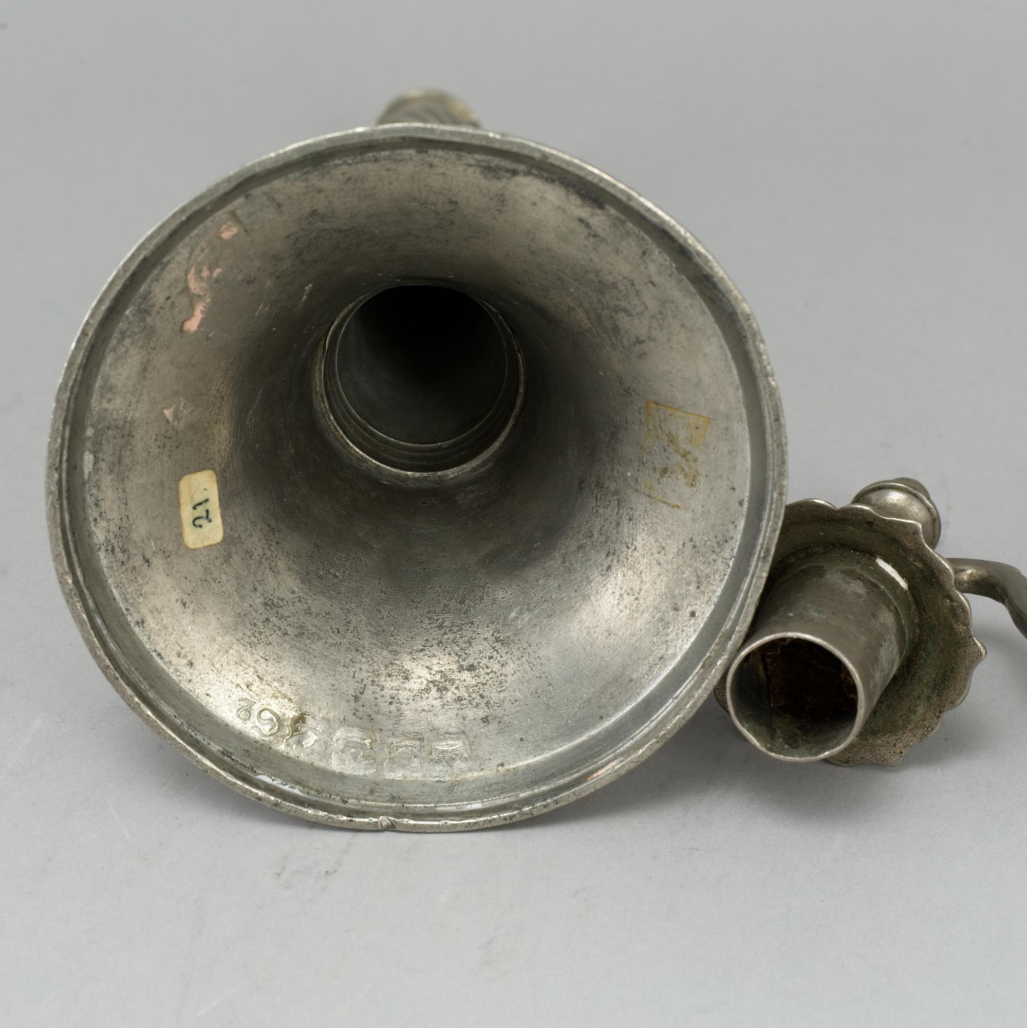 Two gustavian pewter candlesticks, one by Nicolaus Justelius, Eksjö 1806.