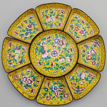 CABARET, nio delar, cloisonné. Kina, tidigt 1900-tal.