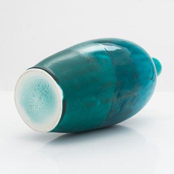 Friedl Holzer-Kjellberg, A mid-20th century vase for Arabia Finland.