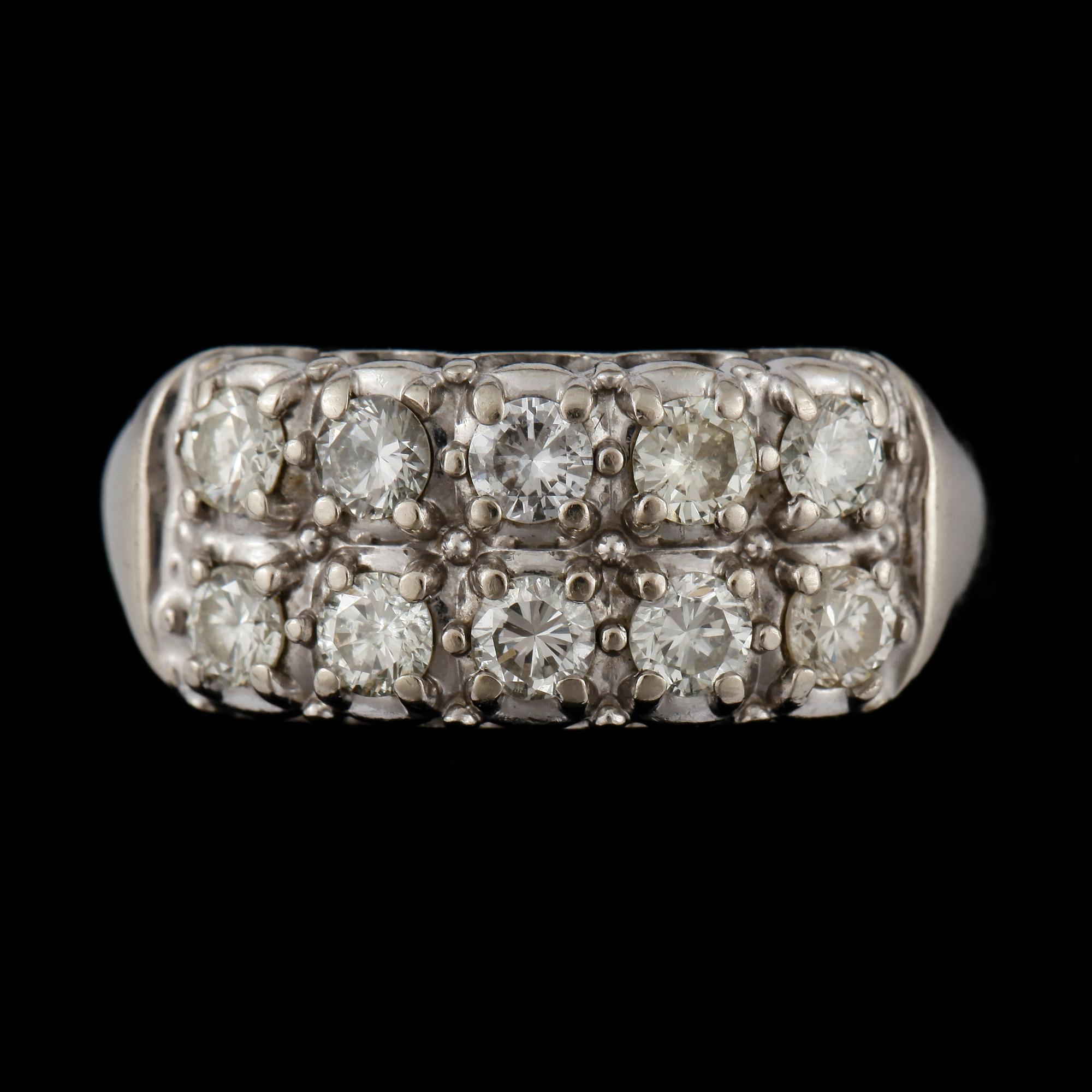 RING, 14k vitguld med briljantslipade diamanter tot ca1,00ct. 2000-tal. Vikt 5,4g.