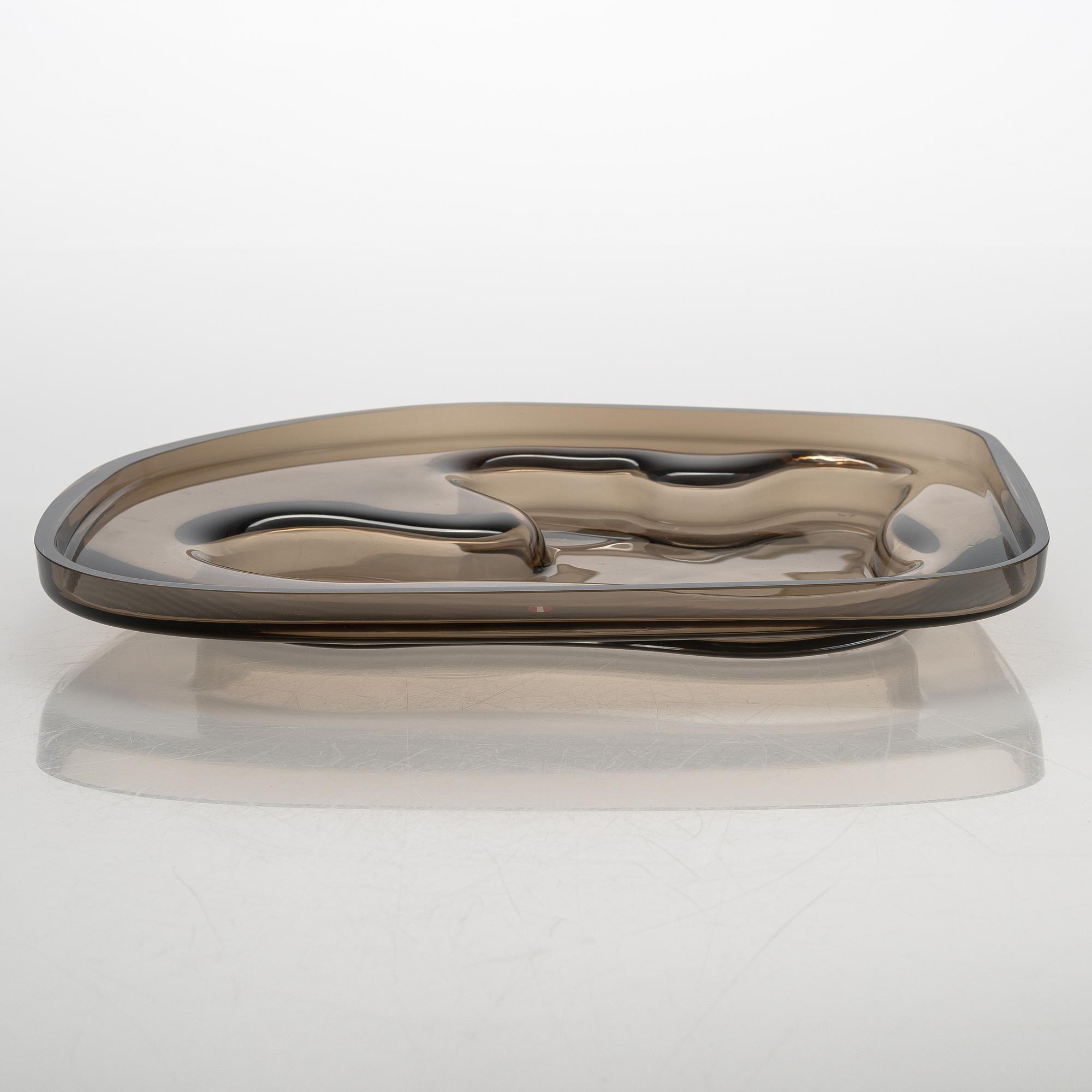 Alvar Aalto, a serving dish signed Alvar Aalto Iittala.