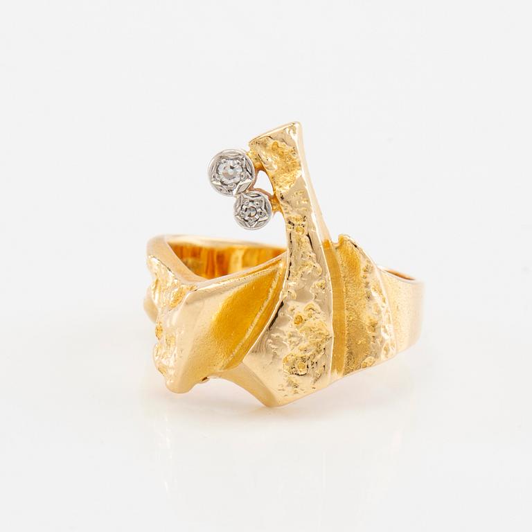 Björn Weckström, ring "Diamond Branch" 18K gold and diamonds, Lapponia 1975.