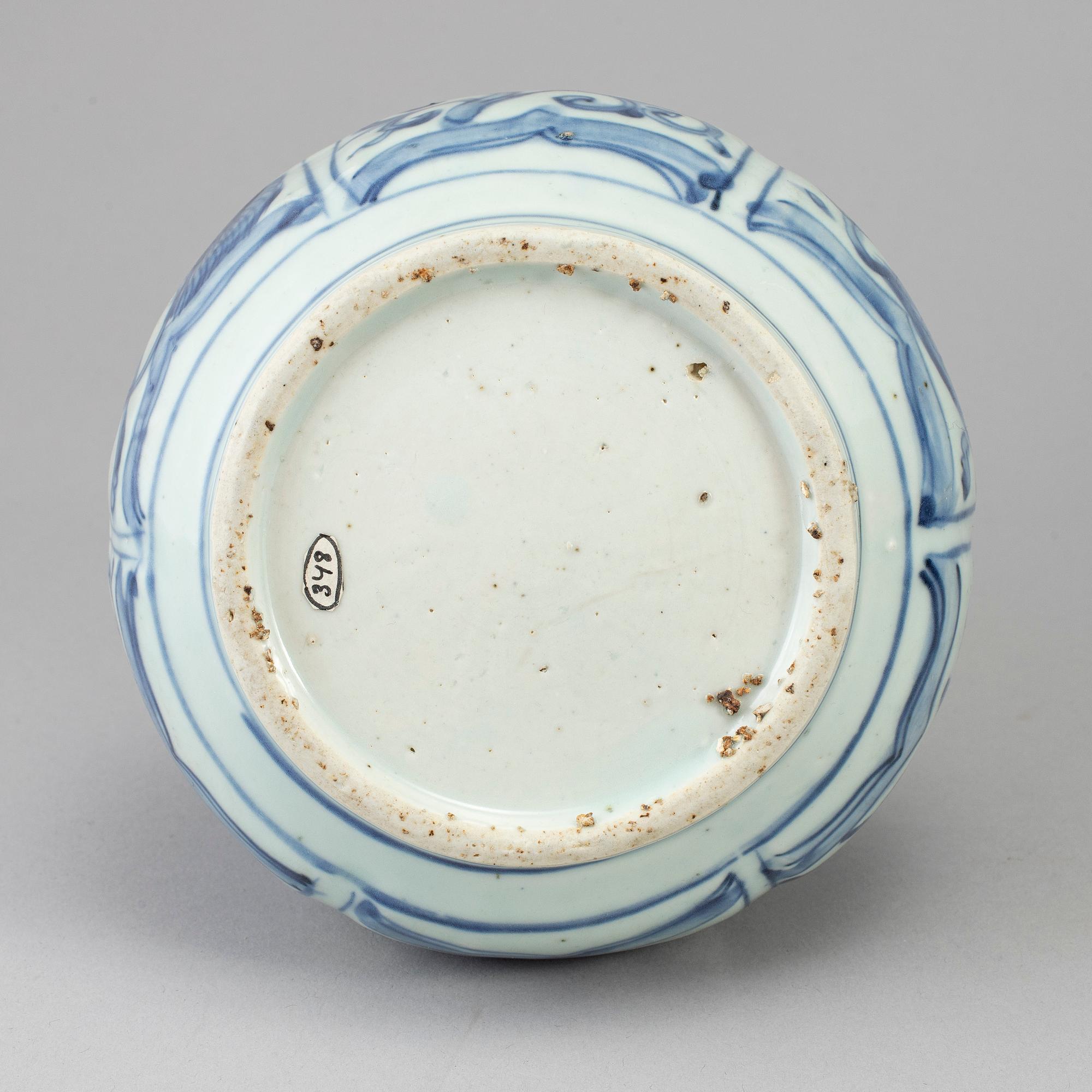 A blue and white kraak flask, Ming dynasty, Wanli (1572-1623).