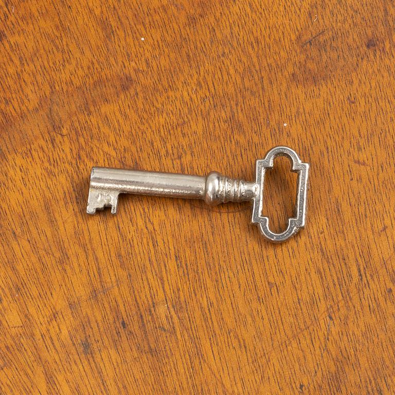 Smoking table, first half of the 20th century.