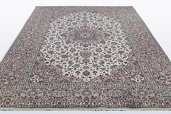 A carpet, Kashan, ca 368 x 245 cm.