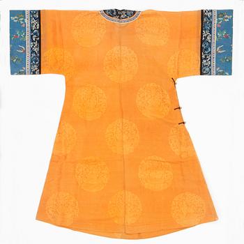 A Chinese embroidered silk robe, late Qing dynasty.