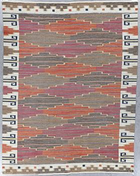 CARPET. "Bruna heden". Flat weave. 266 x 215 cm. Signed AB MMF and LL.