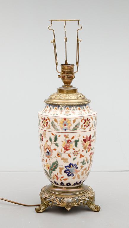 BORDSLAMPA, porslin, sekelskifet 1900.