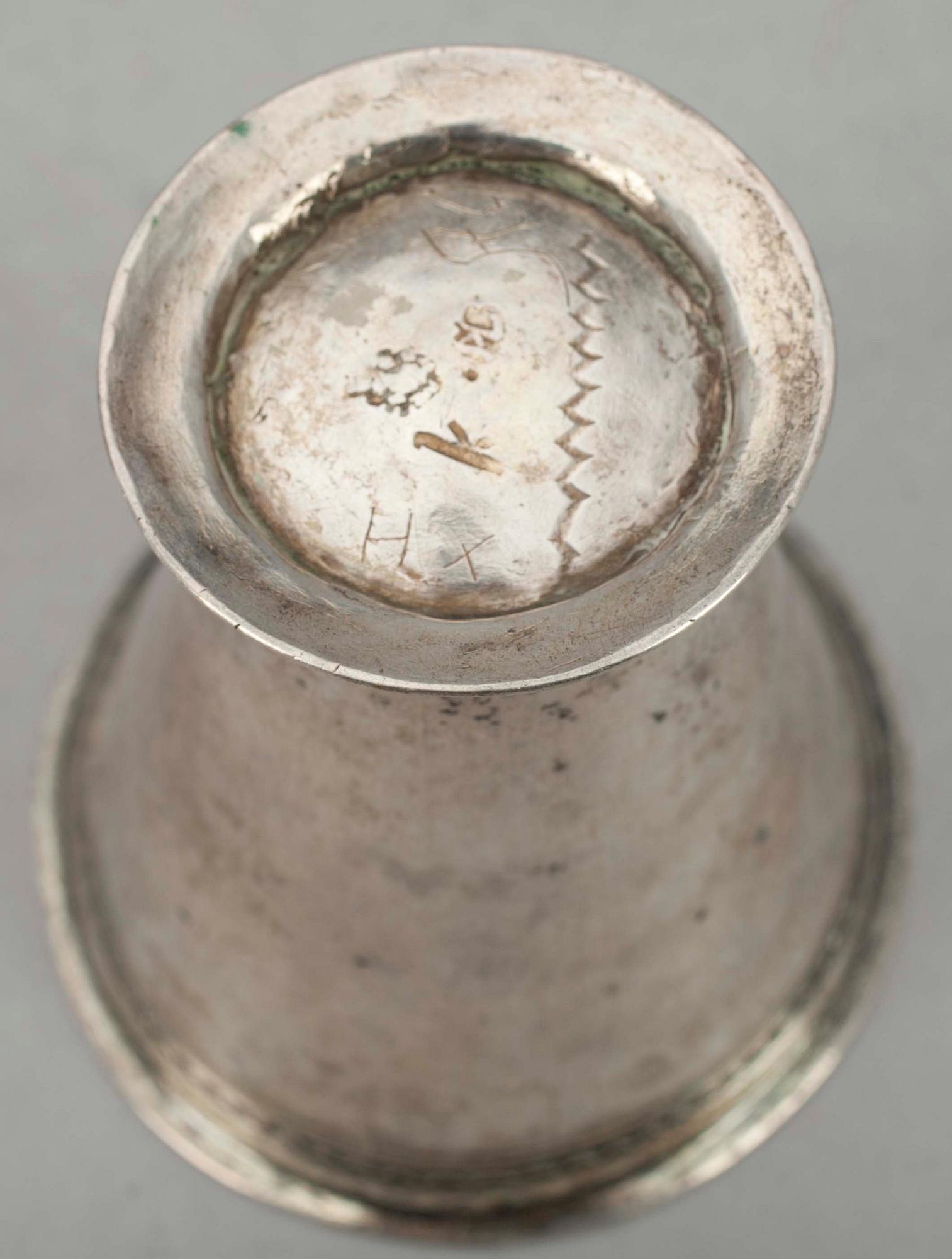 BÄGARE, silver, Petter Erson Lund, Stockholm, sannolikt 1722. Tot. vikt ca 62,5.