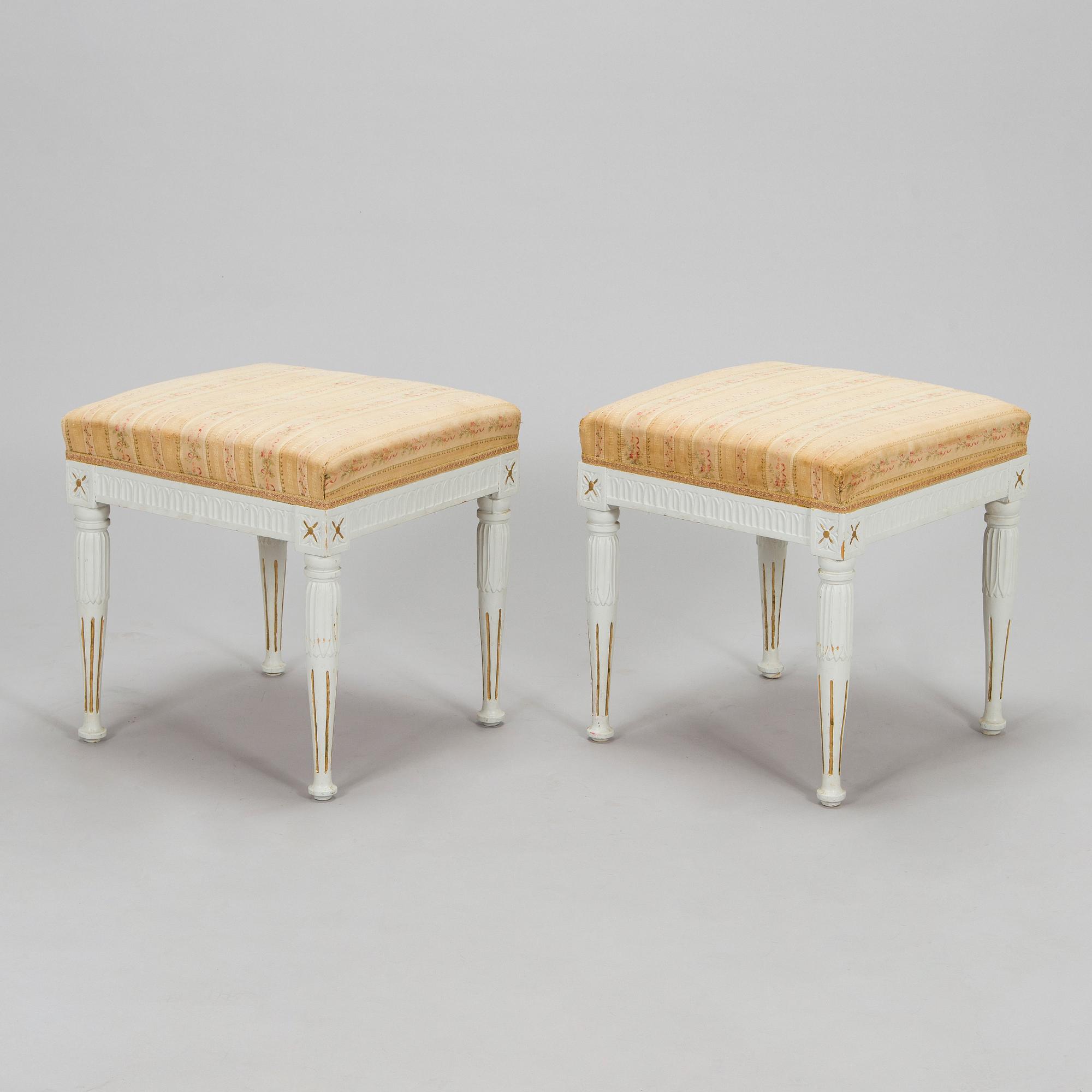 Taburettipari, kustavilaistyyliset, noin 1900-luvun alku.