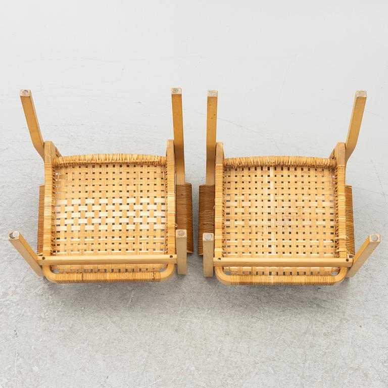 Alvar Aalto, Karmstolar, ett par, modell 45, Artek, Finland.