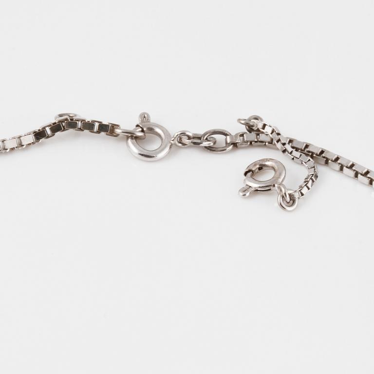COLLIER, 18K vitguld, importstämplat. Vikt 22 gram.