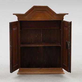 Väggskåp, 1700-1800-tal.