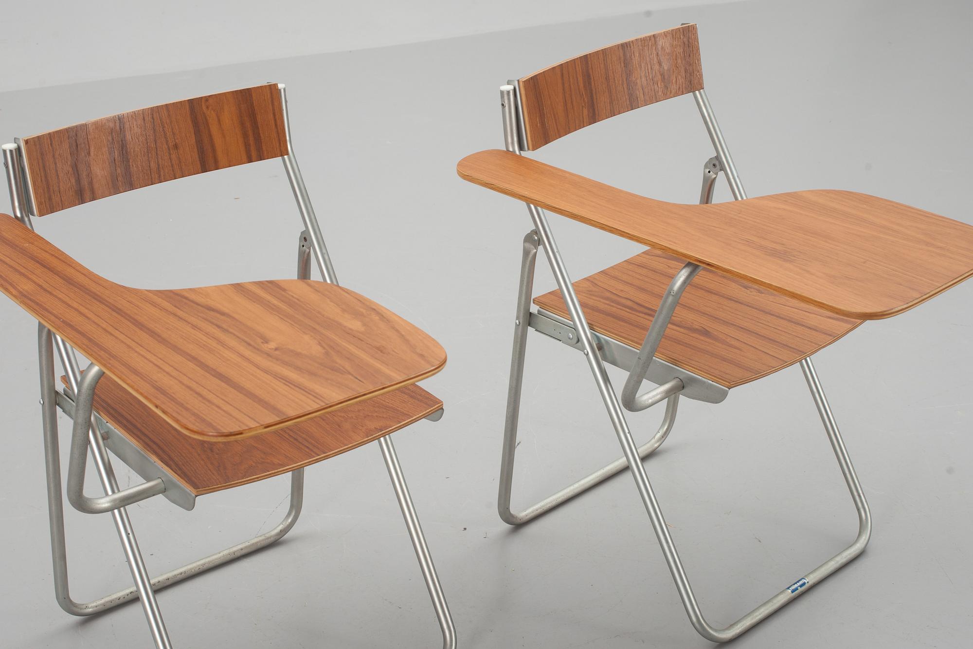 SKRIVSTOLAR, ett par, Nimans, Tranås. 1900-talets andra hälft.