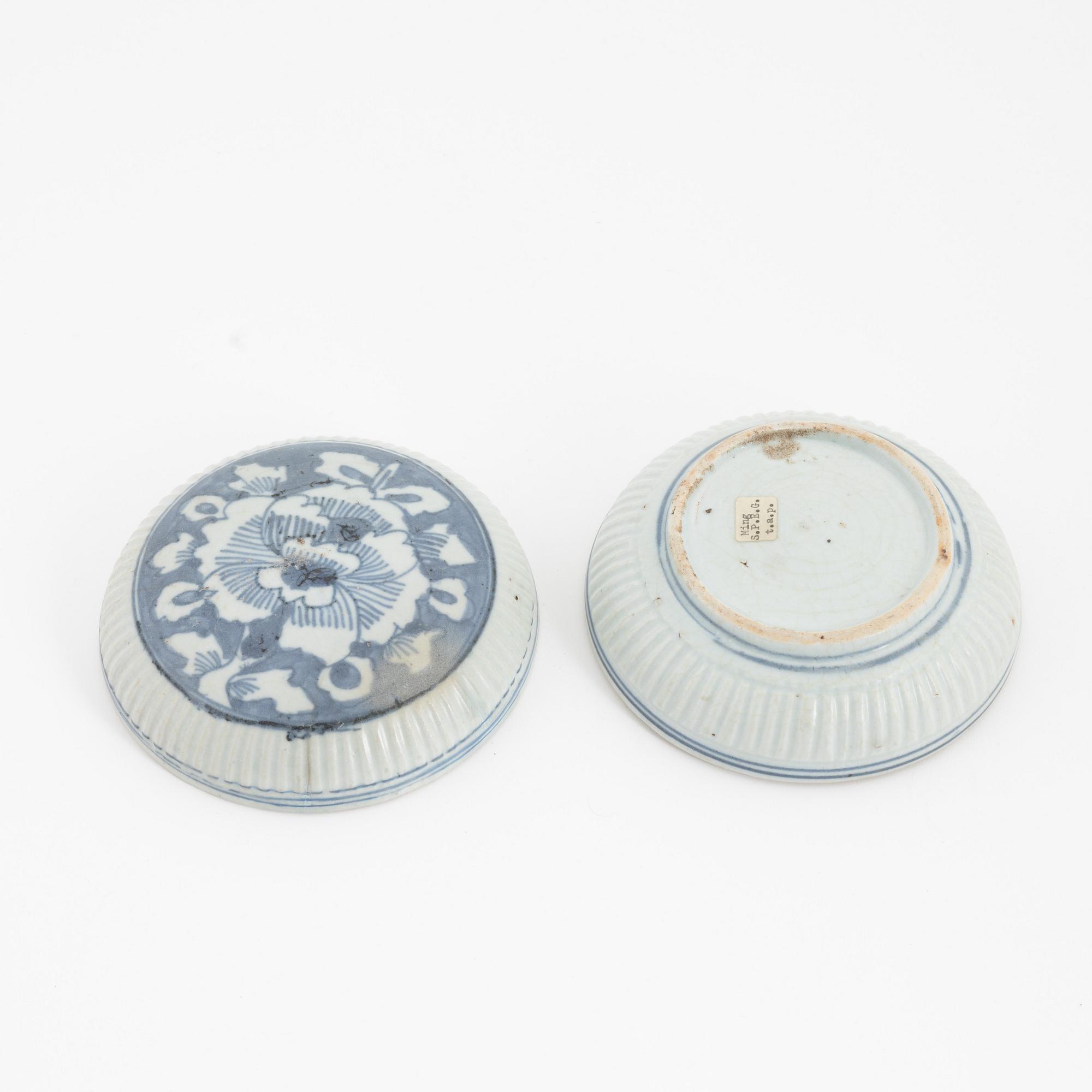 A Chinese blue and white box with cover, Ming dynasty, 17th century and three bowls, Southeast Asia, 19th/20th century.