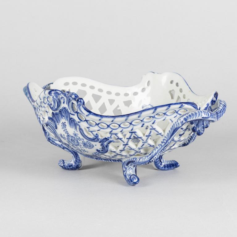 A 'Blue Fluted Full Lace' porcelain confectionary / fruit bowl, Royal Copenhagen, model 1049, 1898-1923.