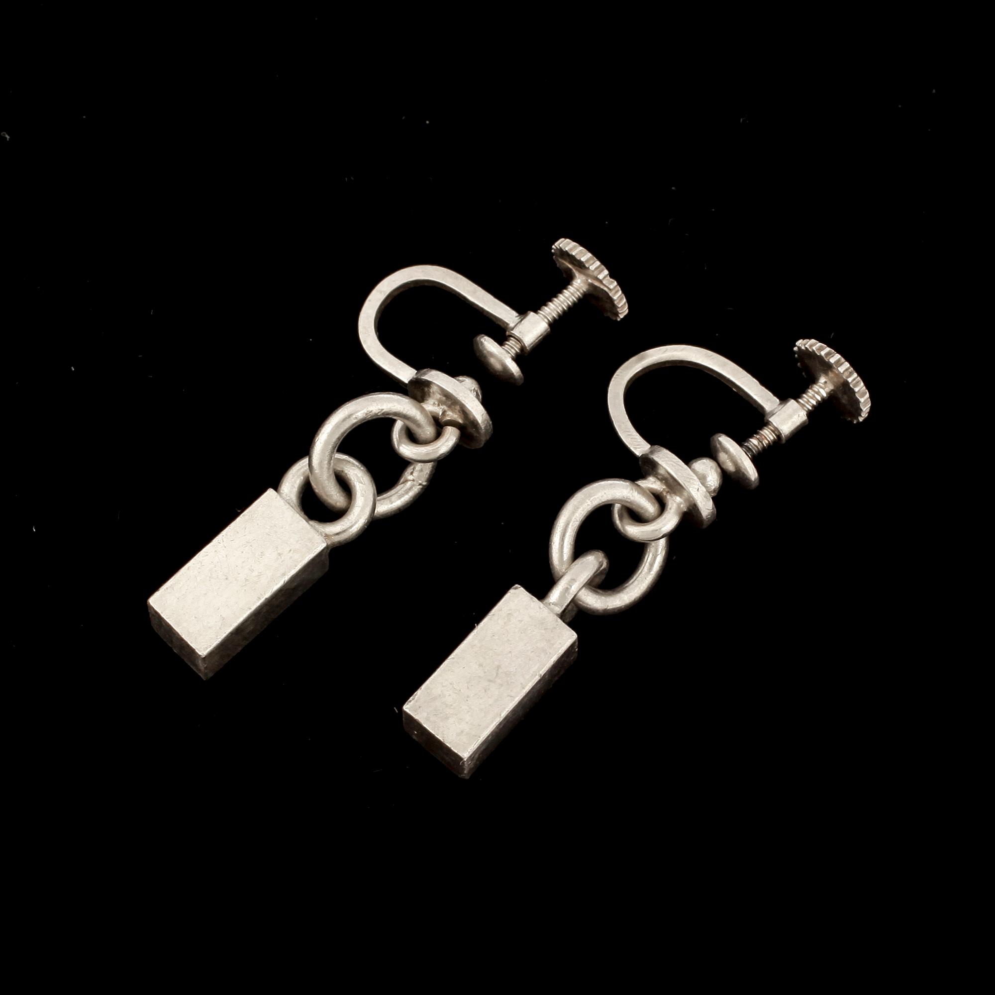 ÖRHÄNGEN, ett par. Silver. Wiwen Nilsson, Lund. Vikt ca 8 g.