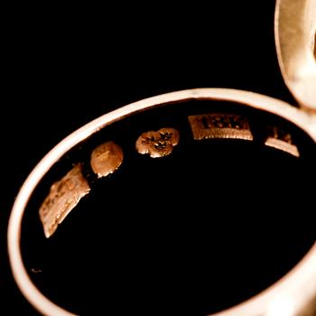 RING, 18 k guld, med röktopas, LÅA 1964.