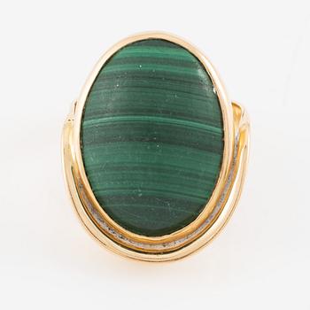 Ring, 18K guld med malakit.