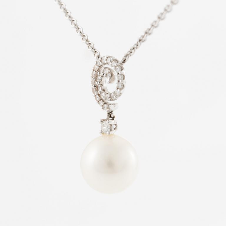 Necklace, 18K white gold with a pearl and brilliant-cut diamonds.