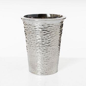 Cup. sterling silver, Roland Lantz Stockholm 1972.