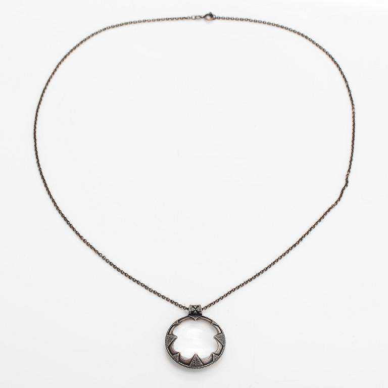 A sterling silver and rock crystal necklace. Kalevala Koru, Helsinki 1987.